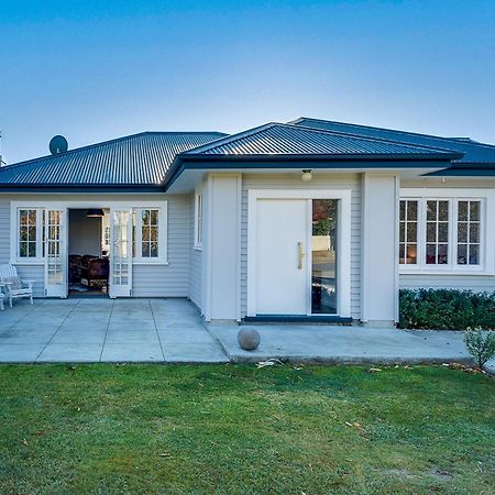 Gem On Gillean - Havelock North Holiday Home Экстерьер фото