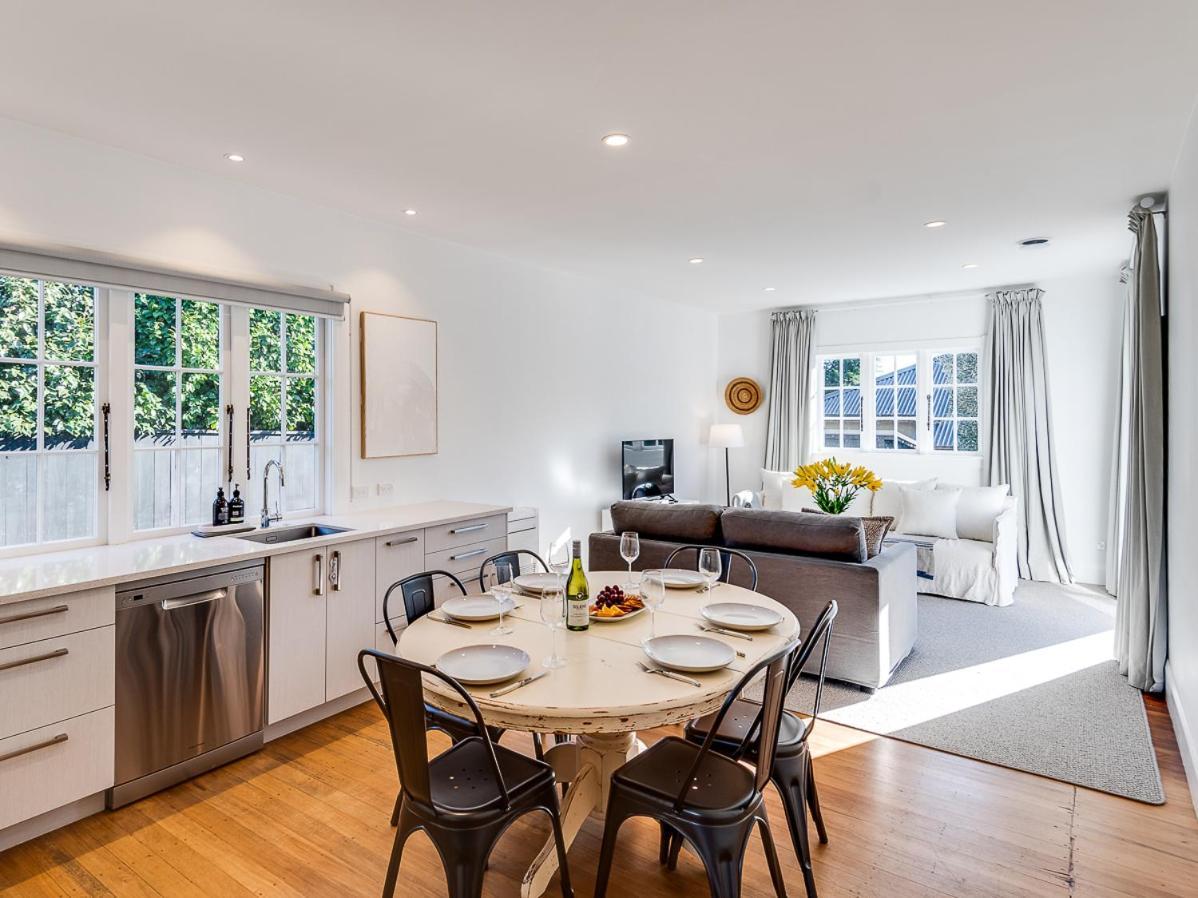 Gem On Gillean - Havelock North Holiday Home Экстерьер фото
