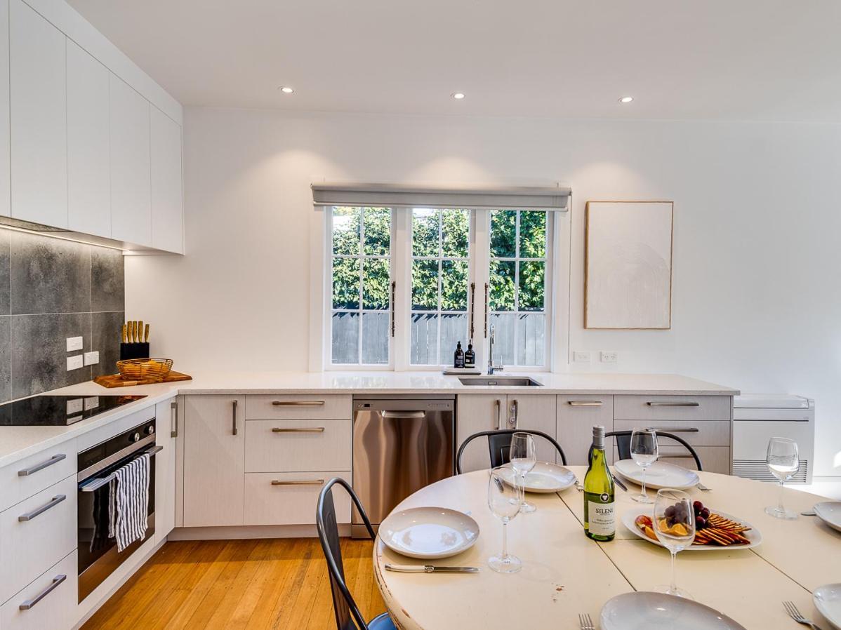 Gem On Gillean - Havelock North Holiday Home Экстерьер фото